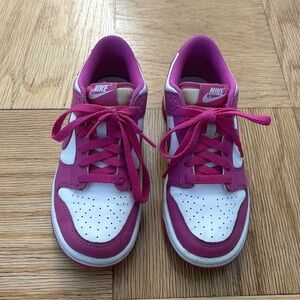 Nike dunks low